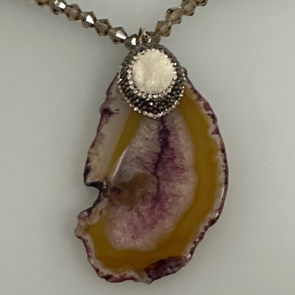 JADE stone Purple and Gold Pendant Necklace​​​​​​ - Picture 6 of 12